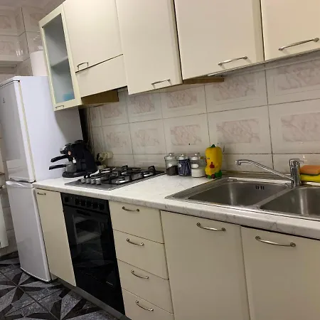 Lucky Mall Vitan Apartment