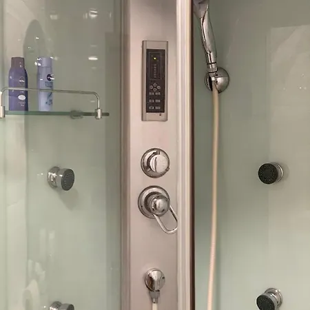 Lucky Mall Vitan Apartment *