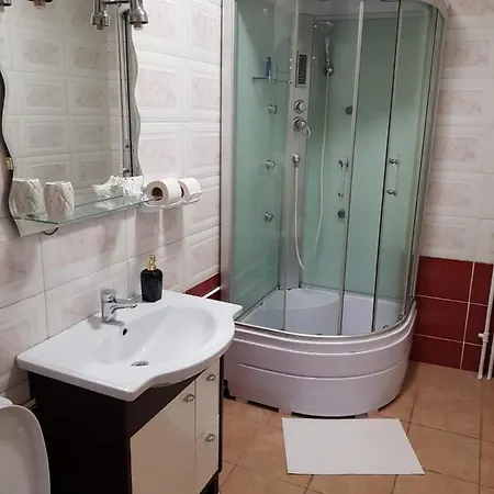 Lucky Mall Vitan Apartment