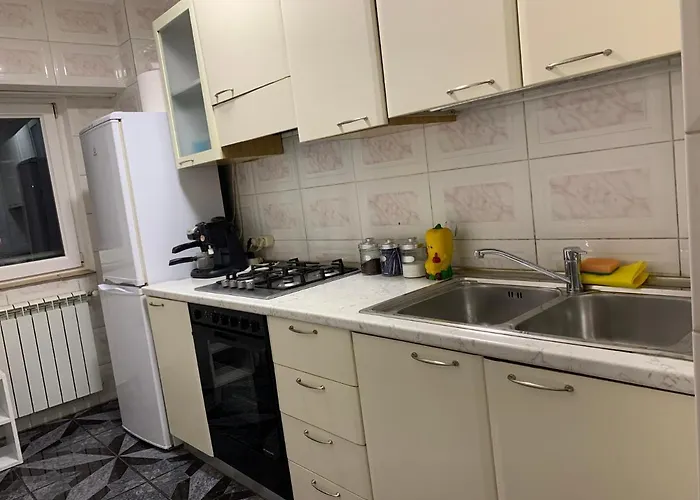 Lucky Mall Vitan Apartment